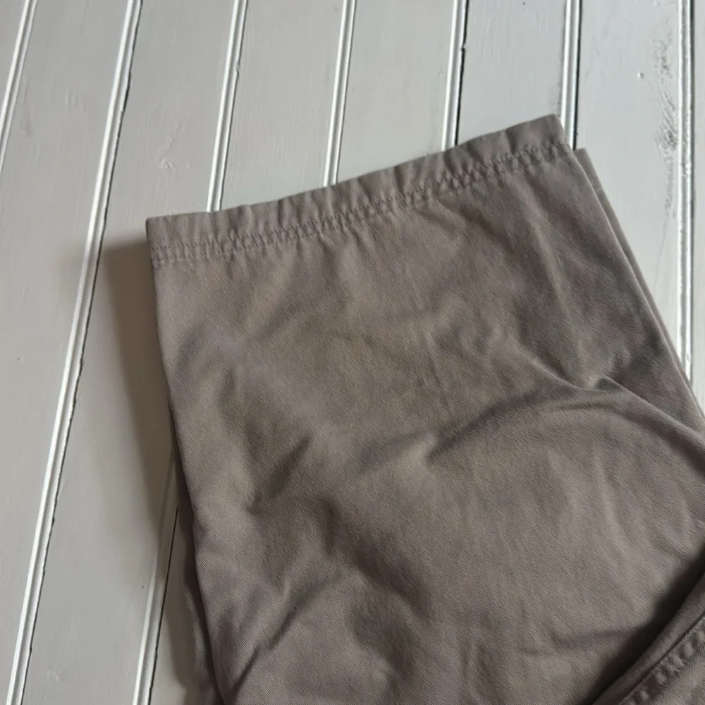 STO (Susquehanna Trail Outfitters) Capris Khaki Size 12 - Picture 2 of 7